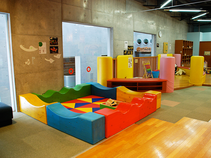 wood_play_equipment_indoor03