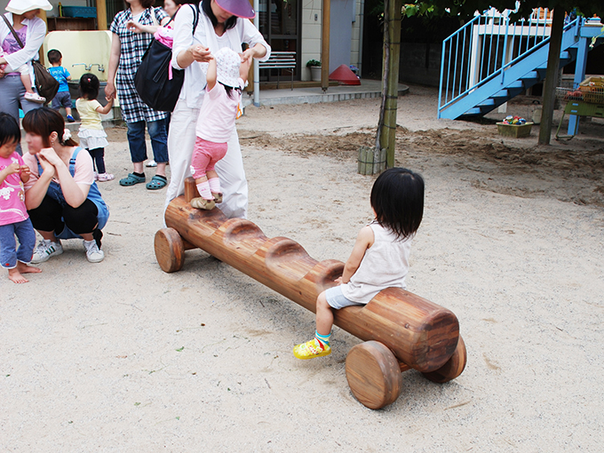 wood_play_equipment_outdoor02